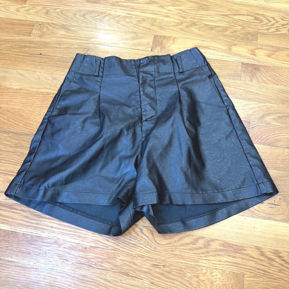 Aaron & Amber Womens Black‎ Faux Leather High Waisted Pleated Shorts Large